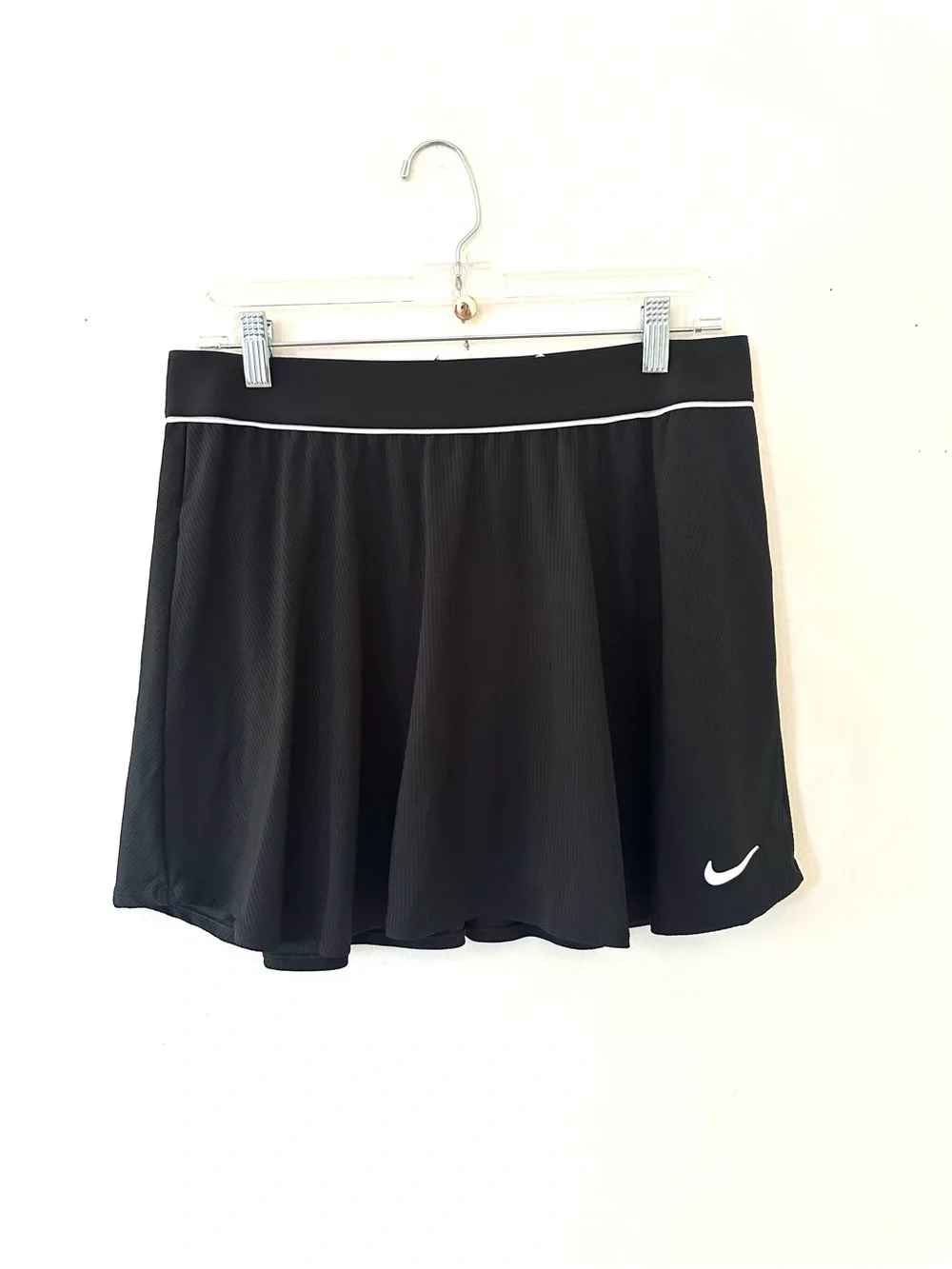 Nike Court Flouncy Tennis Skirt Black with White Piping and Swoosh logo. Size XL